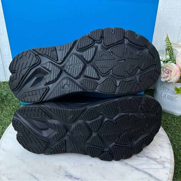 HOKA Arahi 8 women
Best seller NEW Sz 7.5D
COLOR: Black / Black - Picture 15 of 17